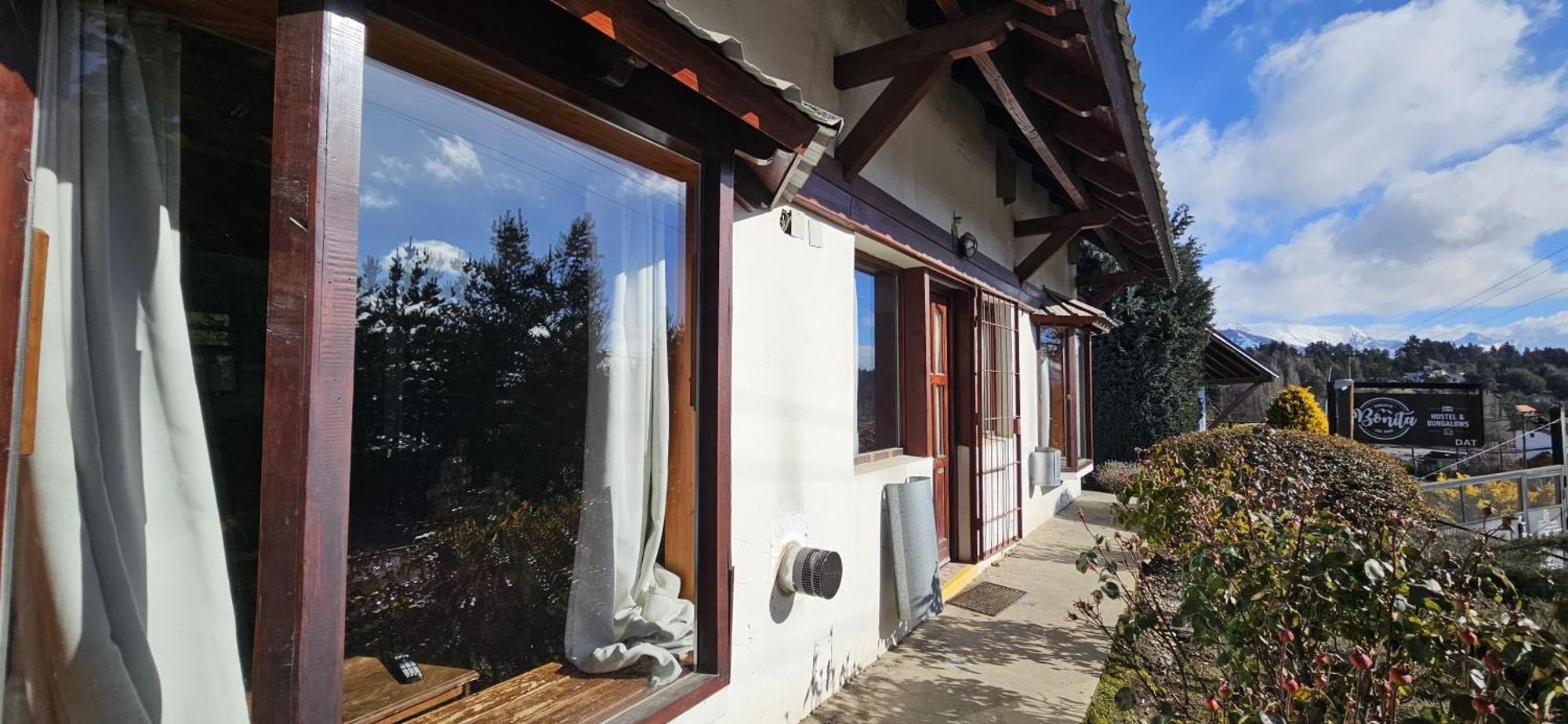 Bonita Lake House - Hostel & Bungalows San Carlos de Bariloche Exterior foto